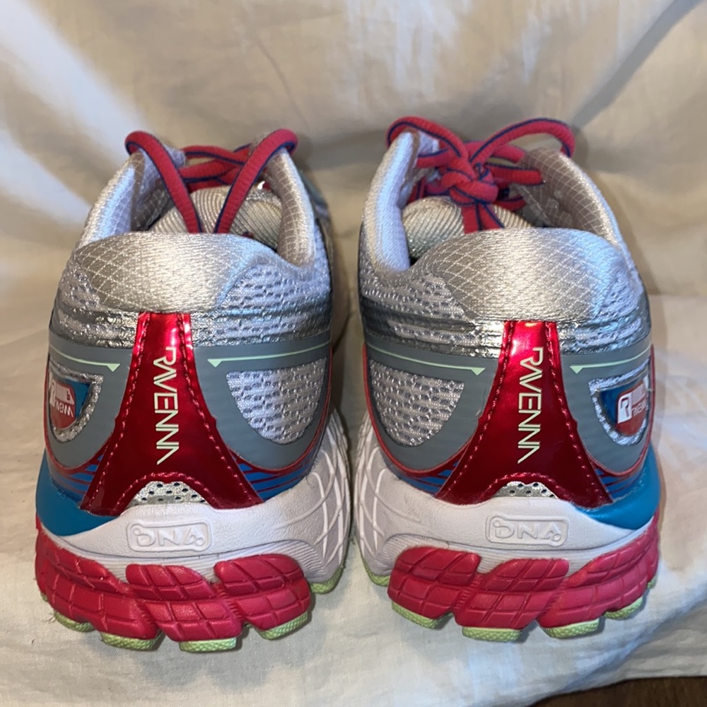 BROOKS Ravenna 6 Sneakers-9.5 - Picture 5 of 8